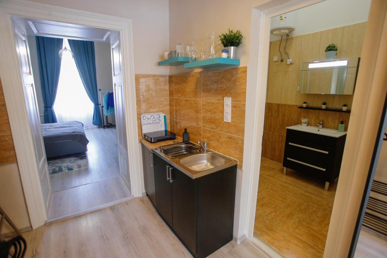 Urania Apartmanhaz Έγκερ Εξωτερικό φωτογραφία