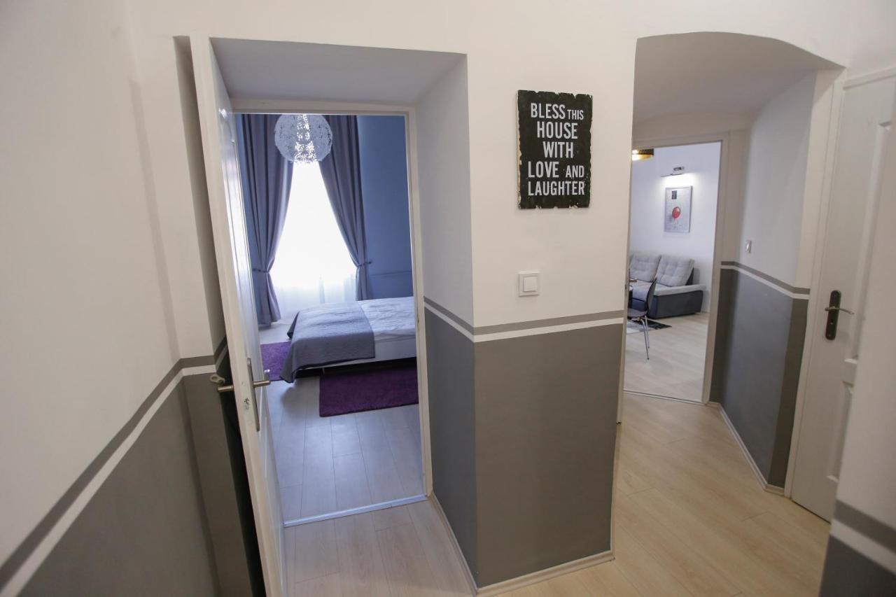 Urania Apartmanhaz Έγκερ Εξωτερικό φωτογραφία