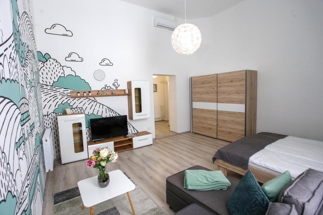 Urania Apartmanhaz Έγκερ Εξωτερικό φωτογραφία