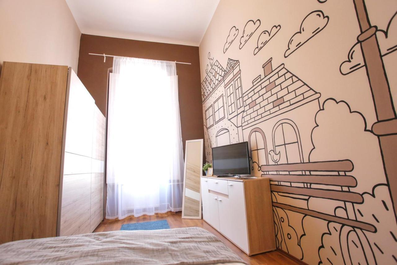 Urania Apartmanhaz Έγκερ Εξωτερικό φωτογραφία