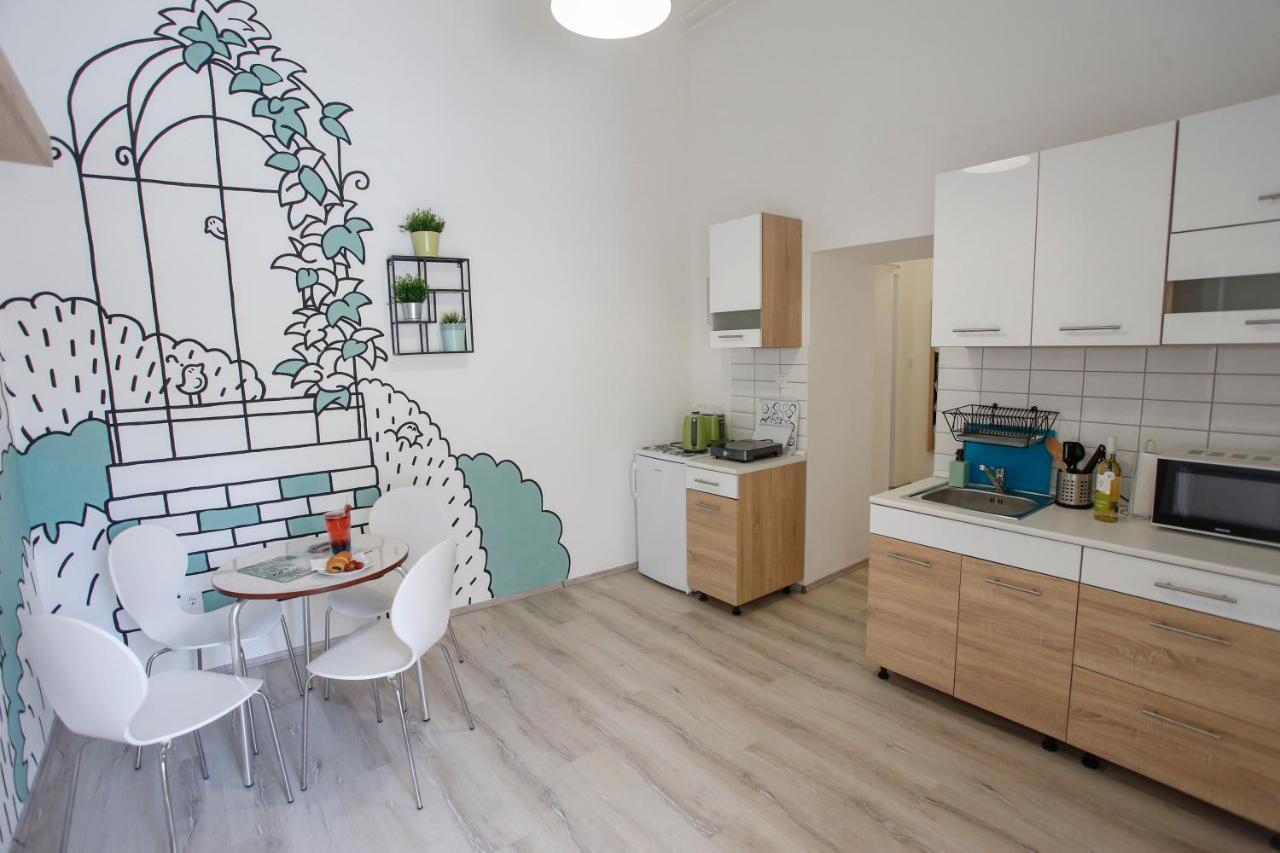 Urania Apartmanhaz Έγκερ Εξωτερικό φωτογραφία