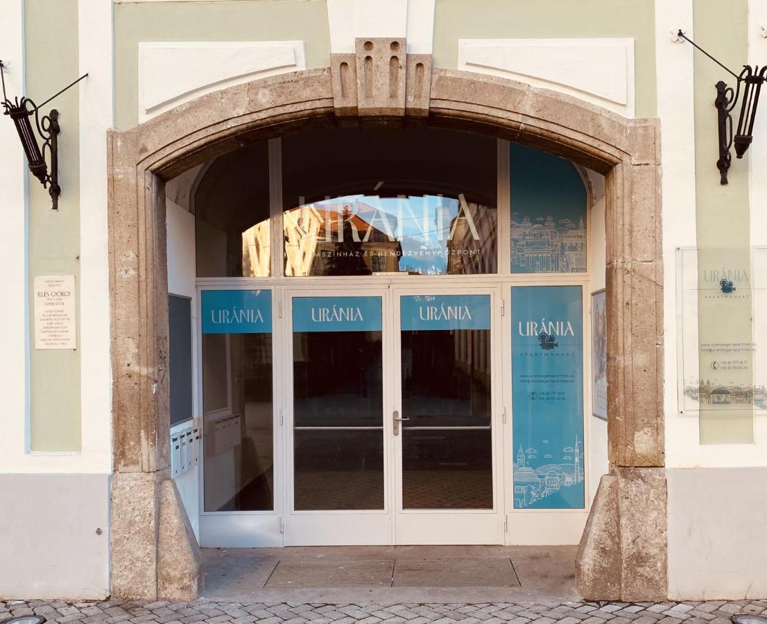 Urania Apartmanhaz Έγκερ Εξωτερικό φωτογραφία